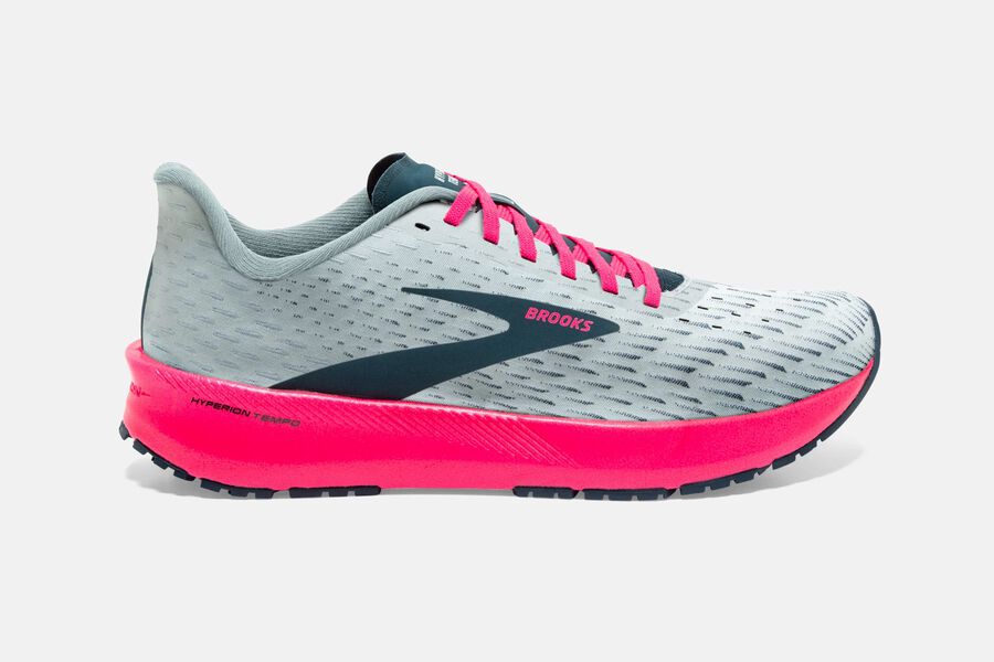 Tenis brooks feminino store corrida